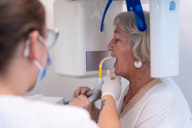 Best Emergency Treatment for Oral Infections in Town N Country, FL
